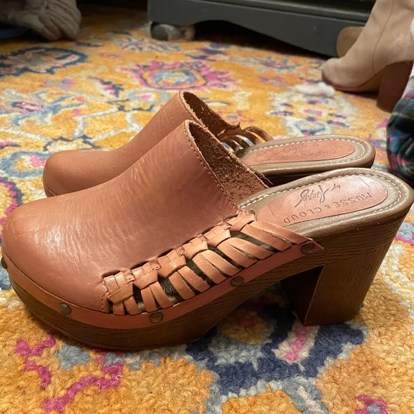 Musse and cloud leather clogs - Picture 2 of 4